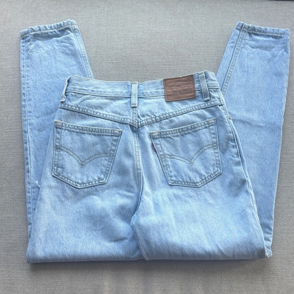 Levi’s high waist mom jeans👖 Light Blue Women's Jeans size 25 - Picture 3 of 6